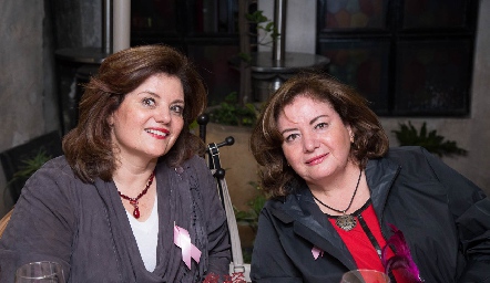  Maritza y Lolita Campos.