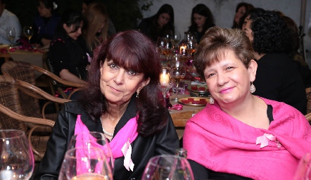  Ofelia Pineda y Carmen Yolanda Navarro.