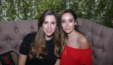   Paulina Robles y Valeria Pérez.