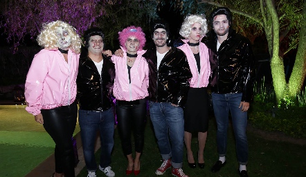 Sandy y Danny zombies.