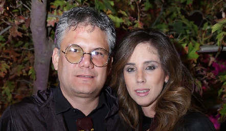  Ventura de los Santos y Fernanda Gaviño.