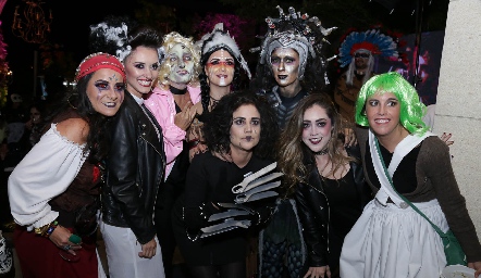  Sindhy Gutiérrez, Paloma González, María José Abaroa, Sandra Pérez, Pilar Martínez, Maga Nieto, Roberta Martínez y Crisitna Barrabán.