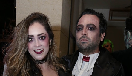  Roberta Martínez y Rodrigo Medellín.