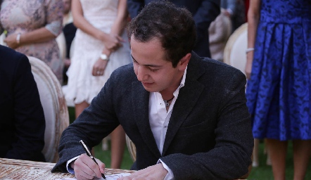 Santiago Aguillón fue testigo.