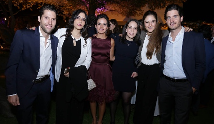  Eduardo Martínez, Lula Torres, Yolanda Aguillón, Sofía Torres, Ana Pau Rangel y Chema Gómez.