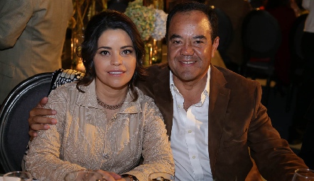  Marilupe y Alejandro Aguillón.
