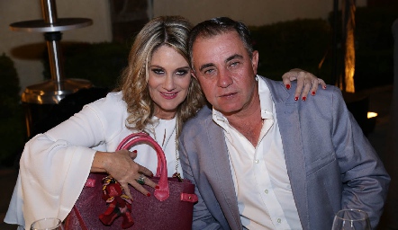  Verónica Payán de Alcalde y Javier Alcalde.