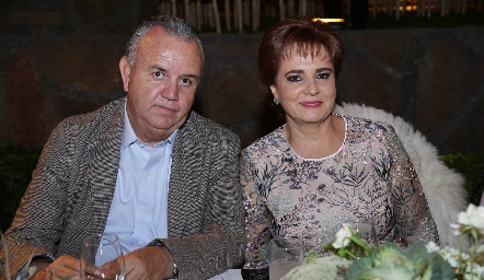  Francisco Castañón y Pilar Mora de Castañón.