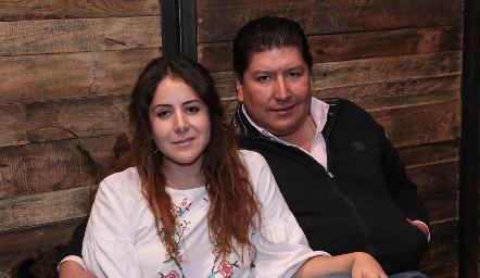  Pupy Torrescano y René Díaz.