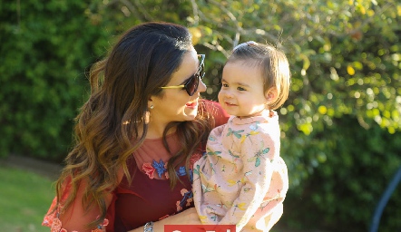  Fernanda Castillo y María Pía.