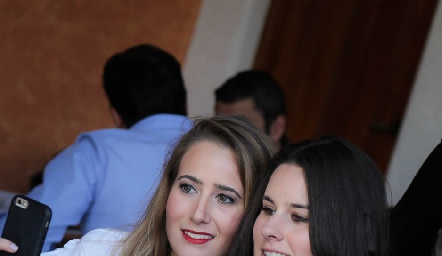  Selfie.
