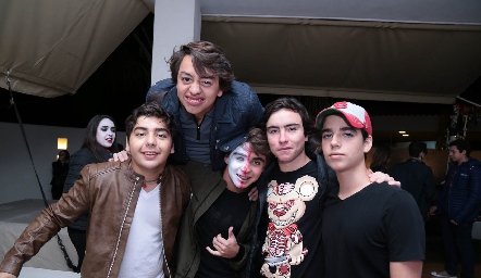  Juan Pablo, Padilla, Santi, Mateo y Manolo.