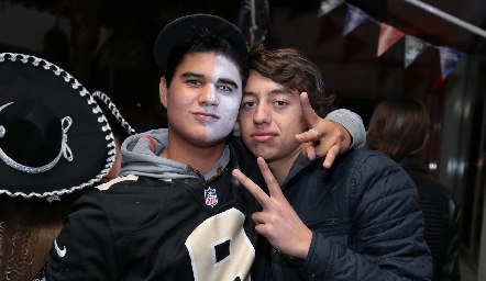  P J y Padilla.