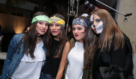  Paty, Regina, Chris y Caro.