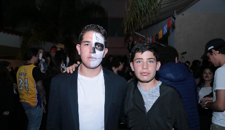  Fiesta de disfraces.