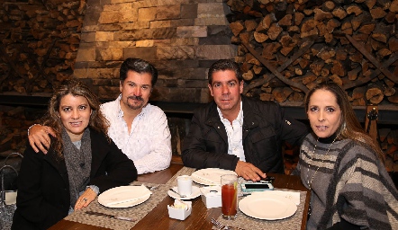  Iliana Castillo, Carlos Salinas, Juan Carlos Andrade y Tere Urquiza .