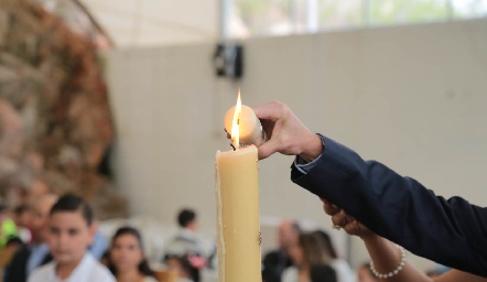  Compartiendo la Luz de Cristo.