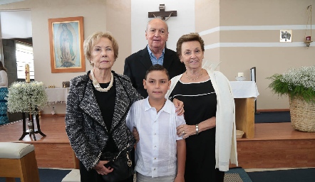  Tere García, Carlos González, Yuya Martin de González y Juan Pablo González.