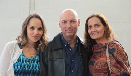  Yuya González, Carlos González y Gaby Villanueva.