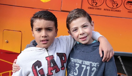 Salvador y Juan Ca.
