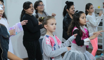  Bailaron.