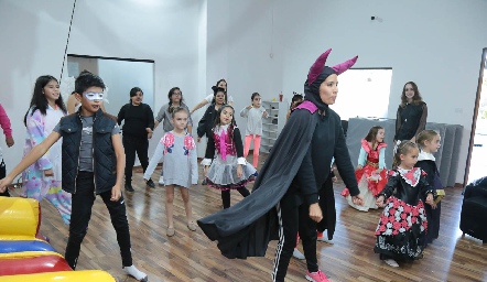  Halloween.