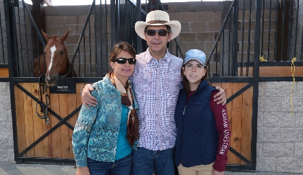 Marisa Mercado de Tobías, Abraham Tobías y Marisa Tobías.