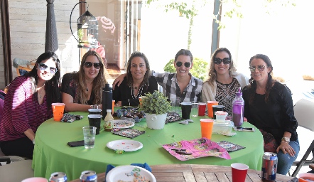  Liz García, Cristina Ortiz, Michelle Zarur, Paloma González, Edith Leiva y Rocío Ortuño.
