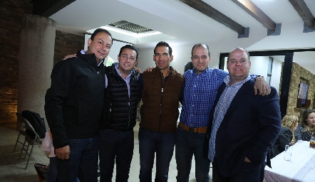 Juan Carlos Villalobos, Julio Villalobos, Francisco Cásarez, Carlos y César Villalobos.