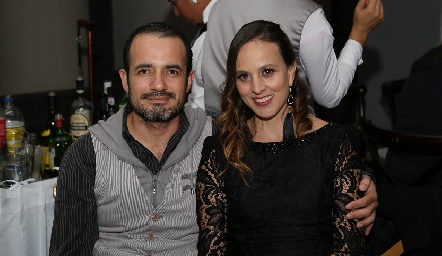 Roberto Zárate y Marisol Muñoz .