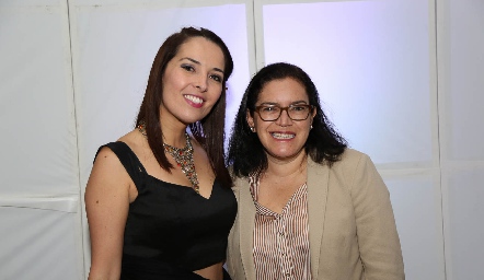 Samantha Arévalo y Verónica Martínez .