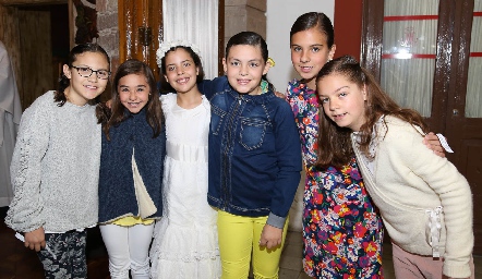  Marijó y sus amigas .