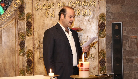 Juan Carlos  Villalobos.