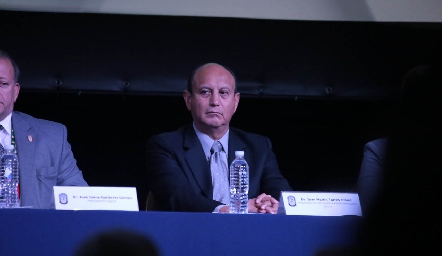  Dr. Juan Martínez Torres.