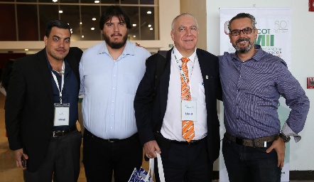  Christian, Antonio, Fernando Cuevas y Edgard Mercado .