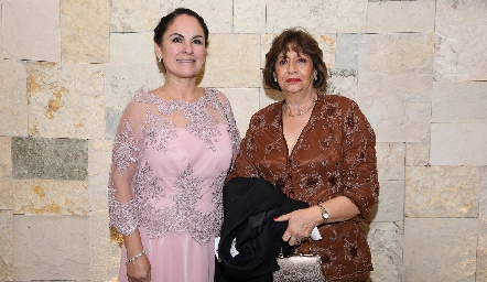  Alma Contreras y Alicia Flores .