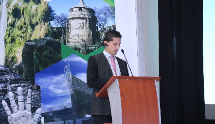  Edgard López.