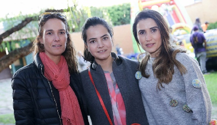  Liliana Martí, Mariana Meade y Lourdes Orozco.
