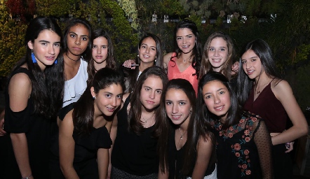  Verónica Hernández en su fiesta de XV años.