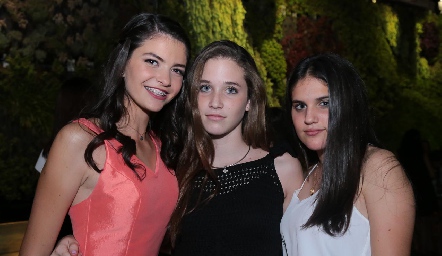  Verónica Hernández, Lucía Hernández y Regina Díaz.