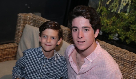  José Manuel y Patricio Hernández.