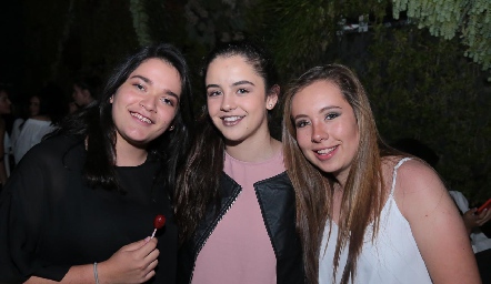  Ana Lu, Montse y Ana Isa.