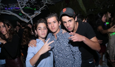  Eduardo Zendejas, José Roberto Guevara y Diego Gutiérrez.
