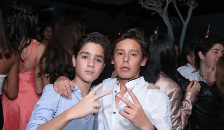  Eduardo y Juan Pablo.