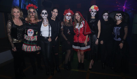  Lupita Pereda, Claudia Quiroz, Mónica Serrano, Maribel Lozano, Roxana Serna, Gabriela Serment, Liliana Meza, Claudia Canales y Adriana Carrera.