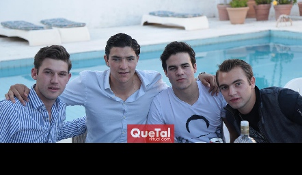 Óscar Mendizábal, José Madrigal, Jero Gómez y Memo Pizzuto.
