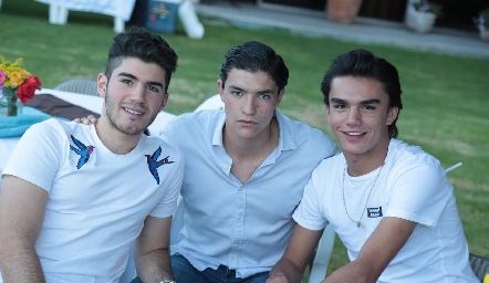 Héctor Mahbub, José Madrigal y Jaime Ruiz.