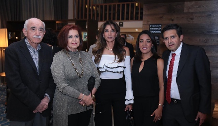  Jesús De la Maza, Tere Pizzuto, Ceci de los Santos, Malena Sánchez y Adán Espinosa.