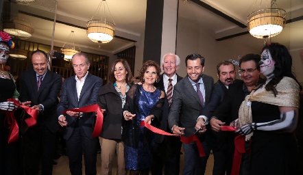  Inaugurado oficialmente.