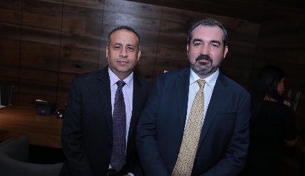  Alejandro Guzmán y Alonso Gómez.